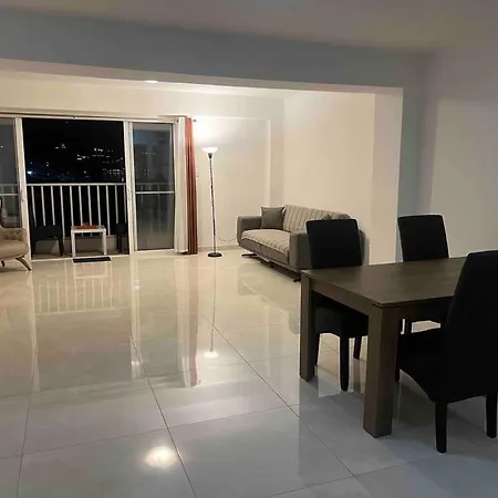 Seafront C Apartament *
